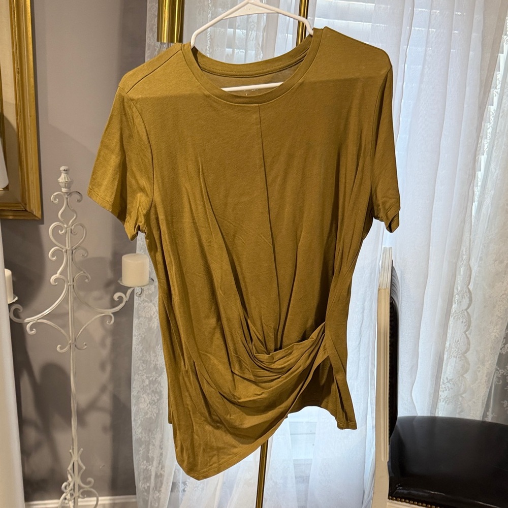 Nine West Mustard Short Sleeve Women's Top